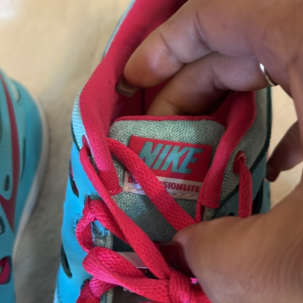 NIKE’S - Picture 5 of 5